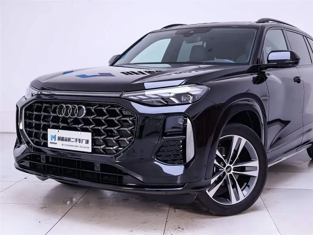 2024 Audi Q6 2.0T 265HP L4 7DCT,autocango,china used car exporter,china ev exporter,chinese used car exporter,chinese used ev exporter