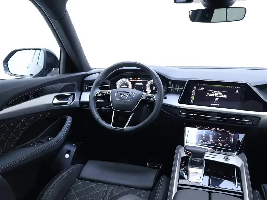 2024 Audi Q6 2.0T 265HP L4 7DCT,autocango,china used car exporter,china ev exporter,chinese used car exporter,chinese used ev exporter