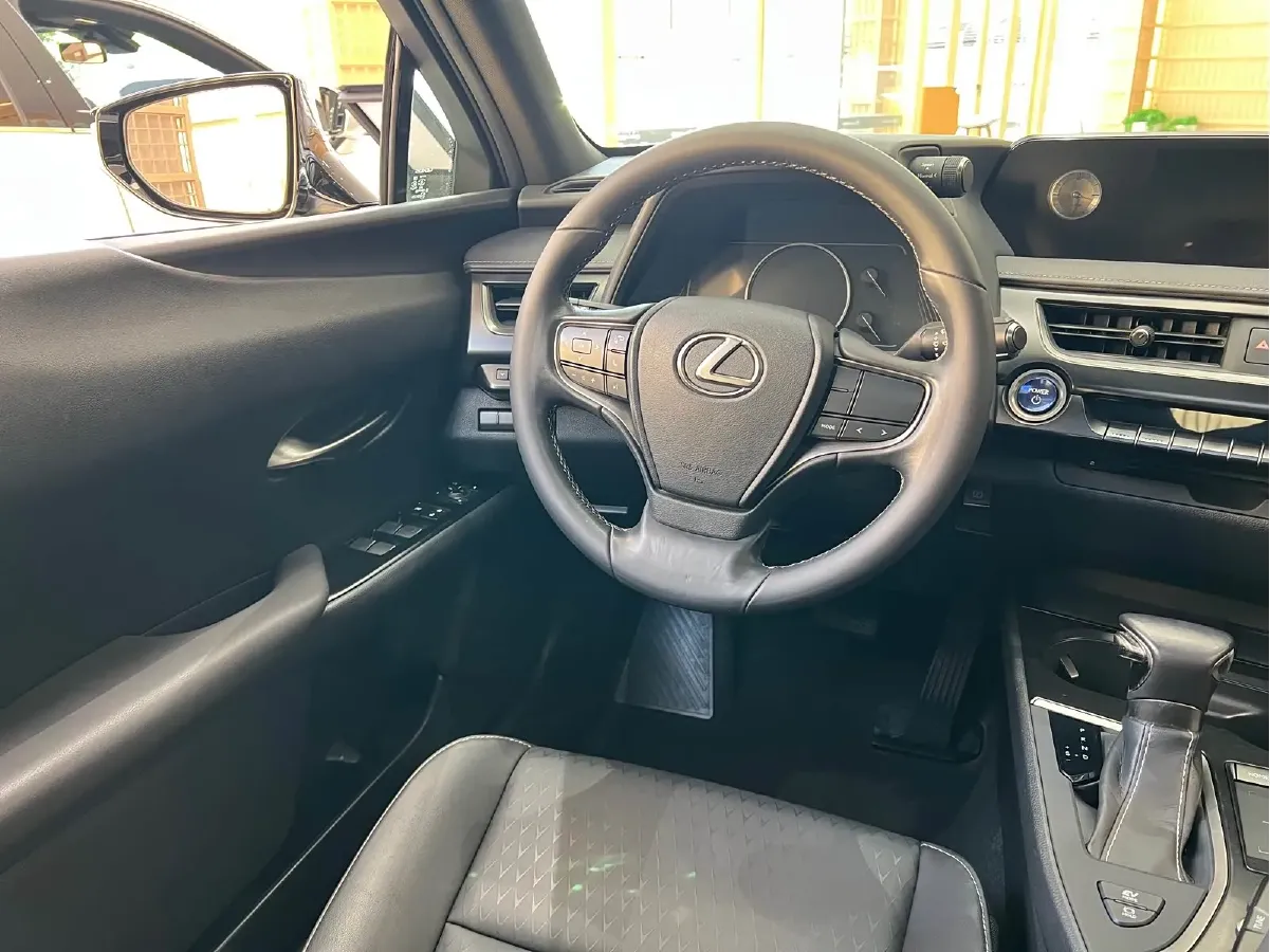 2019 Lexus UX 2.0L 146HP L4 E-CVT Hybrid,autocango,china used car exporter,china ev exporter,chinese used car exporter,chinese used ev exporter