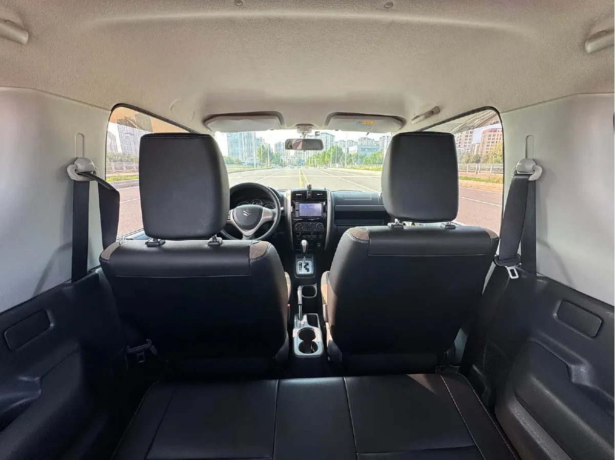 2015 Suzuki Jimny 1.3L 85HP L4 4AT,autocango,china used car exporter,china ev exporter,chinese used car exporter,chinese used ev exporter