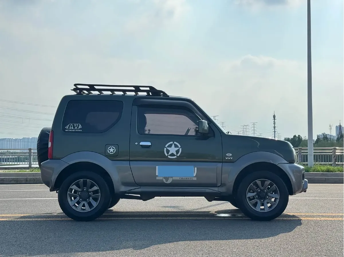 2015 Suzuki Jimny 1.3L 85HP L4 4AT,autocango,china used car exporter,china ev exporter,chinese used car exporter,chinese used ev exporter