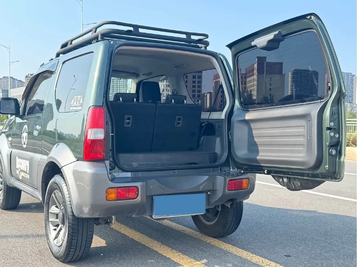 2015 Suzuki Jimny 1.3L 85HP L4 4AT,autocango,china used car exporter,china ev exporter,chinese used car exporter,chinese used ev exporter