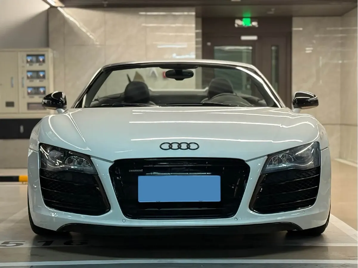 2014 Audi R8 5.2L 525HP V10 7DCT,autocango,china used car exporter,china ev exporter,chinese used car exporter,chinese used ev exporter
