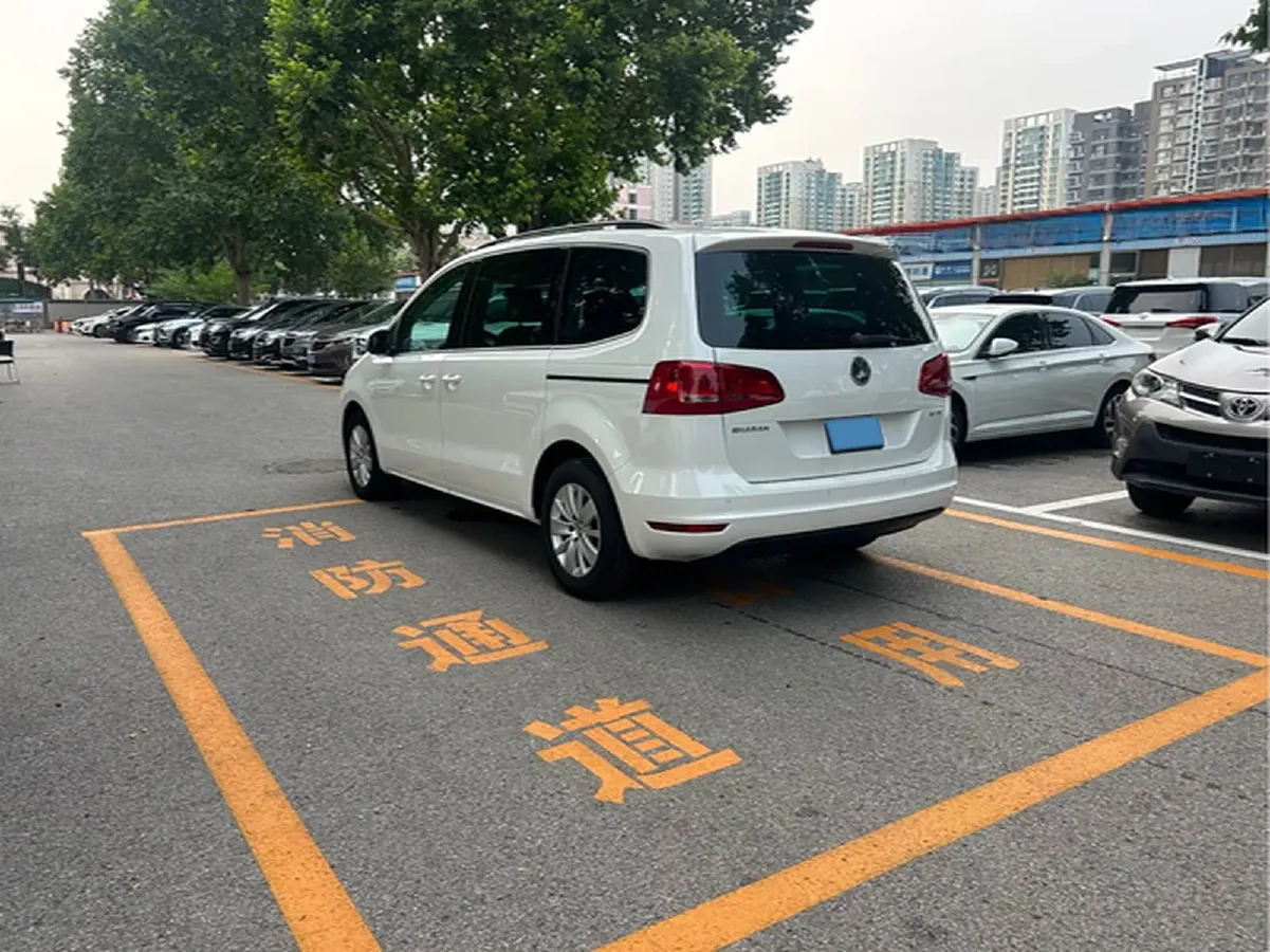 2012 Volkswagen Sharan 2.0T 200HP L4 6DCT,autocango,china used car exporter,china ev exporter,chinese used car exporter,chinese used ev exporter