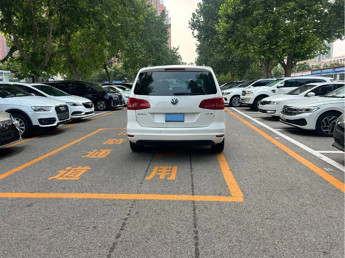 2012 Volkswagen Sharan 2.0T 200HP L4 6DCT,autocango,china used car exporter,china ev exporter,chinese used car exporter,chinese used ev exporter