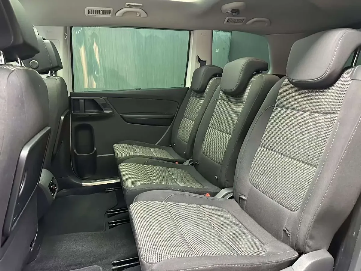 2014 Volkswagen Sharan 2.0T 200HP L4 6DCT,autocango,china used car exporter,china ev exporter,chinese used car exporter,chinese used ev exporter