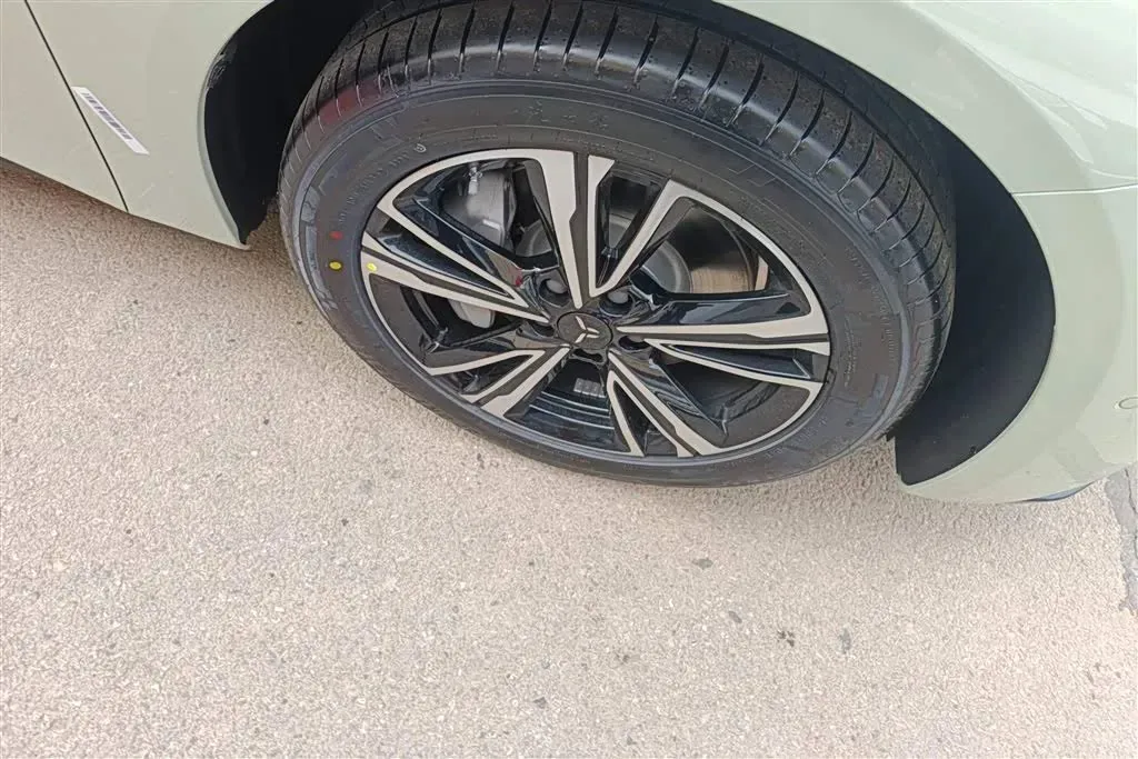 2024 HongQi EH7 BEV 85KWH,autocango,china used car exporter,china ev exporter,chinese used car exporter,chinese used ev exporter