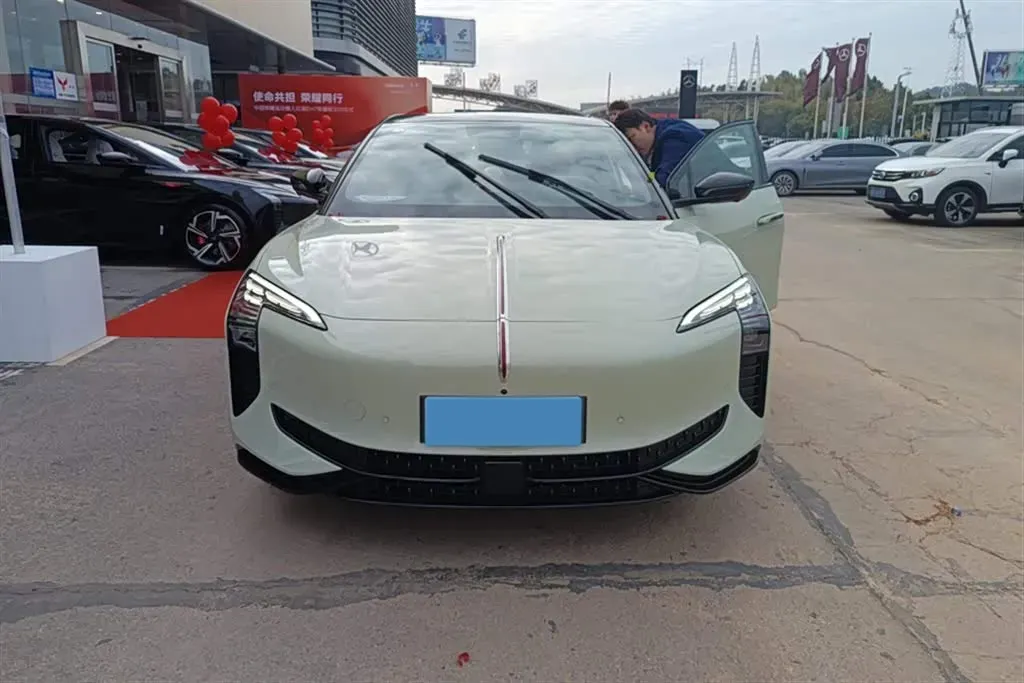 2024 HongQi EH7 BEV 85KWH,autocango,china used car exporter,china ev exporter,chinese used car exporter,chinese used ev exporter