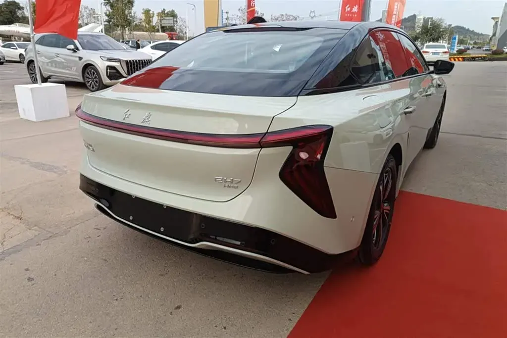 2024 HongQi EH7 BEV 85KWH,autocango,china used car exporter,china ev exporter,chinese used car exporter,chinese used ev exporter