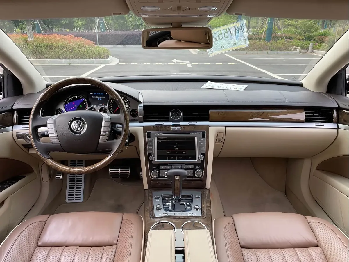 2012 Volkswagen Pheaton 3.6L 280HP V6 6AT,autocango,china used car exporter,china ev exporter,chinese used car exporter,chinese used ev exporter