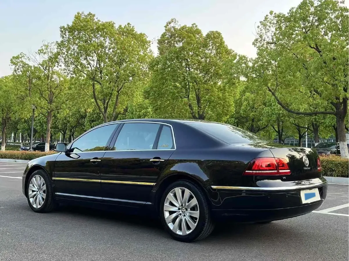 2012 Volkswagen Pheaton 3.6L 280HP V6 6AT,autocango,china used car exporter,china ev exporter,chinese used car exporter,chinese used ev exporter