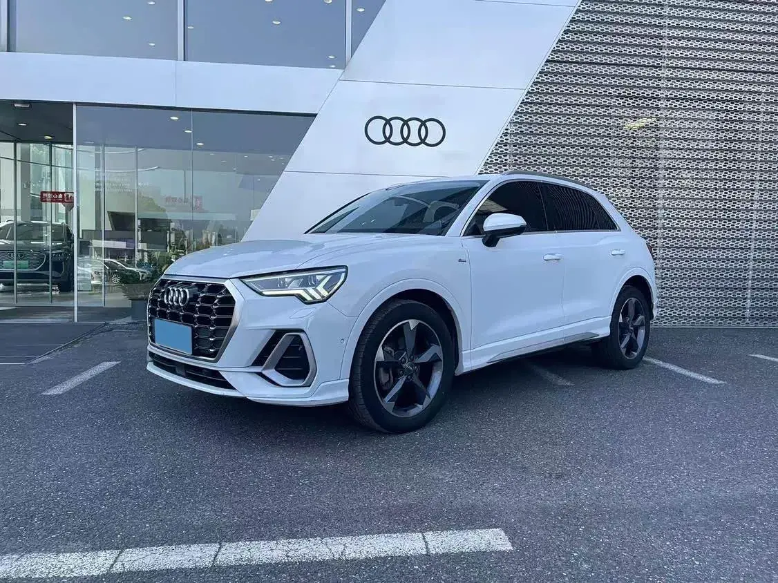 2019 Audi Q3 2.0T 220HP L4 7DCT