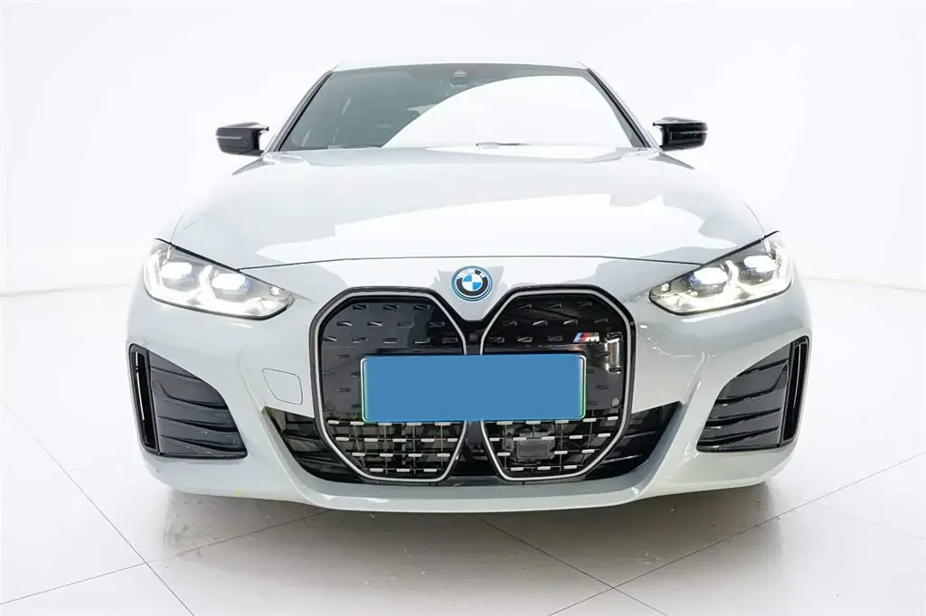 2022 BMW i4 BEV 83.9KWH,autocango,china used car exporter,china ev exporter,chinese used car exporter,chinese used ev exporter