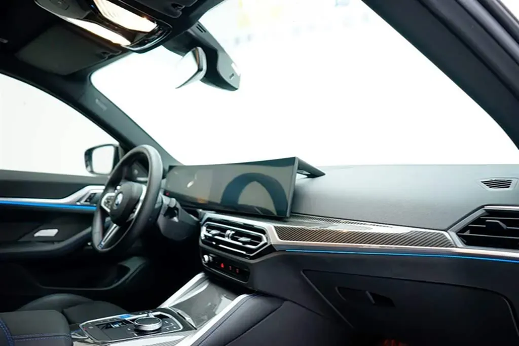 2022 BMW i4 BEV 83.9KWH,autocango,china used car exporter,china ev exporter,chinese used car exporter,chinese used ev exporter