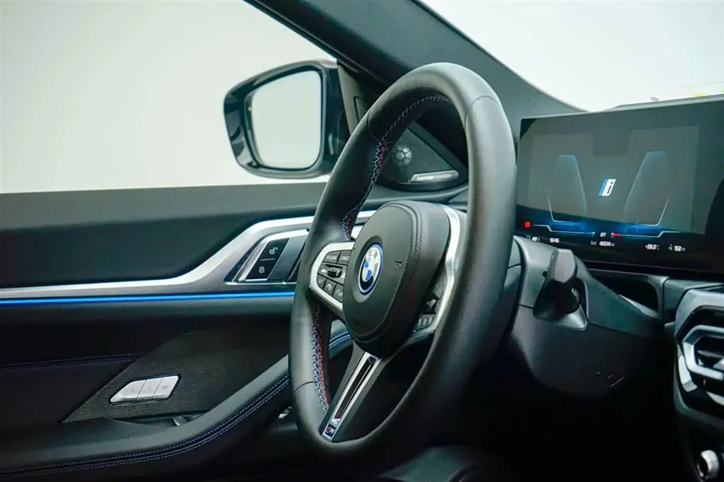 2022 BMW i4 BEV 83.9KWH,autocango,china used car exporter,china ev exporter,chinese used car exporter,chinese used ev exporter