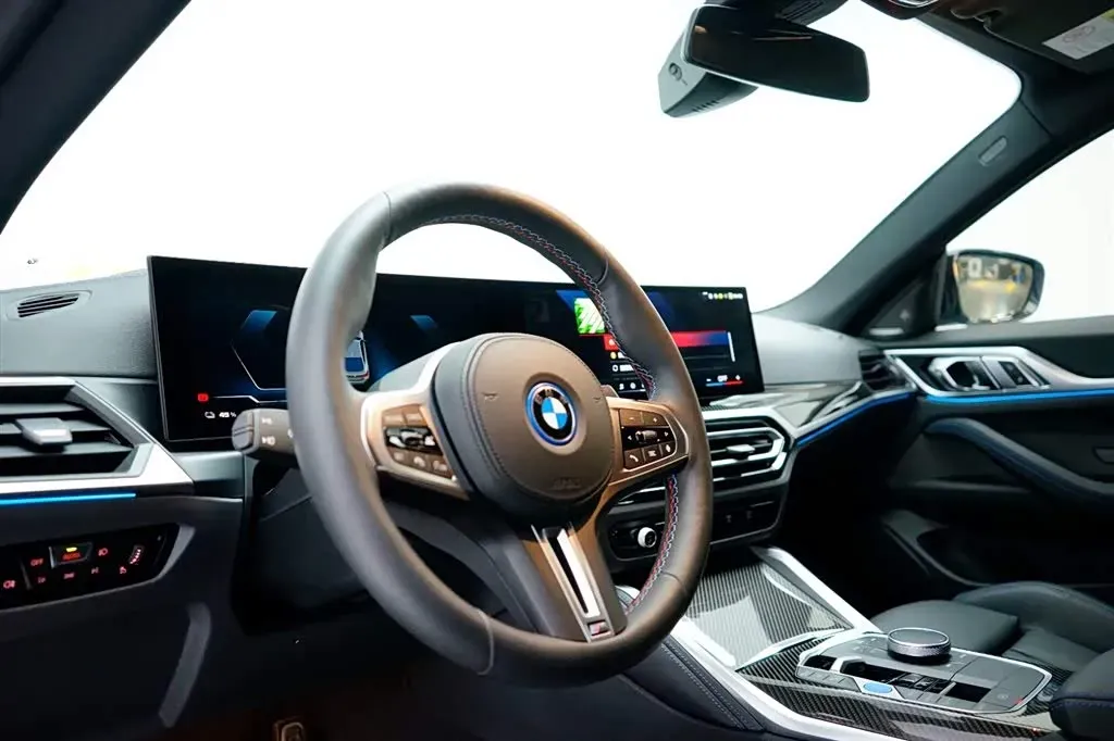 2022 BMW i4 BEV 83.9KWH,autocango,china used car exporter,china ev exporter,chinese used car exporter,chinese used ev exporter