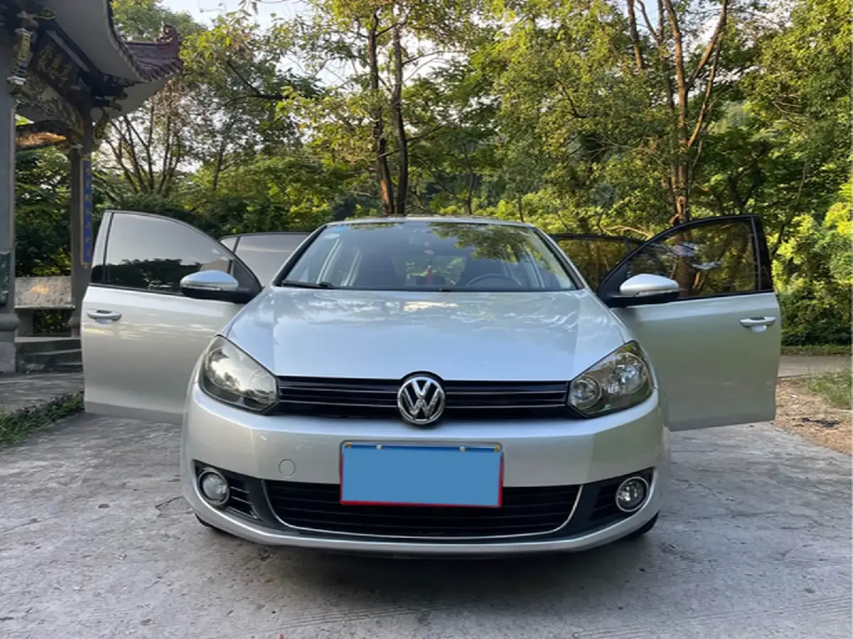 2012 Volkswagen Golf 1.4T 131HP L4 7DCT