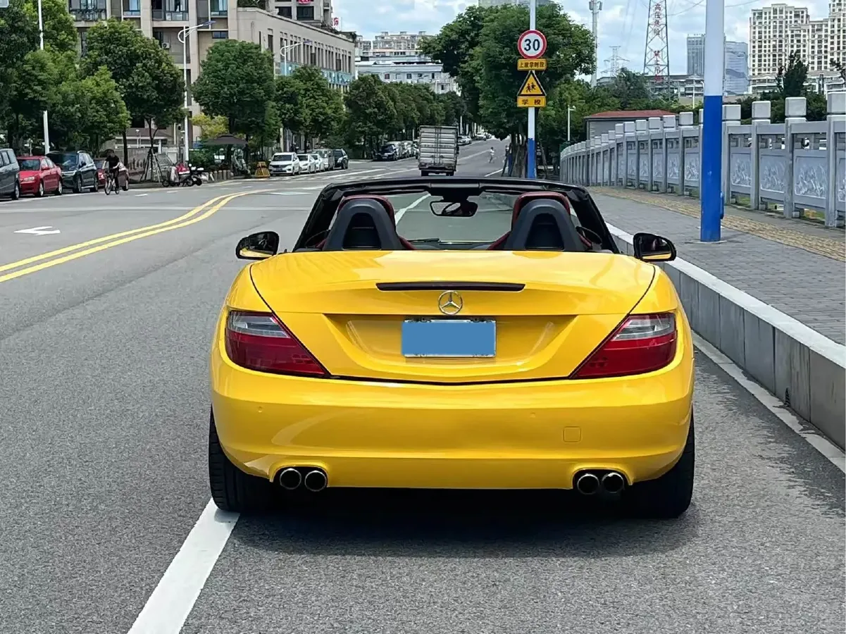 2011 Mercedes-Benz SLK Class 1.8T 184HP L4 7AT,autocango,china used car exporter,china ev exporter,chinese used car exporter,chinese used ev exporter