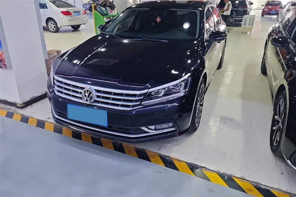 2017 Volkswagen Passat 1.8T 180HP L4 7DCT