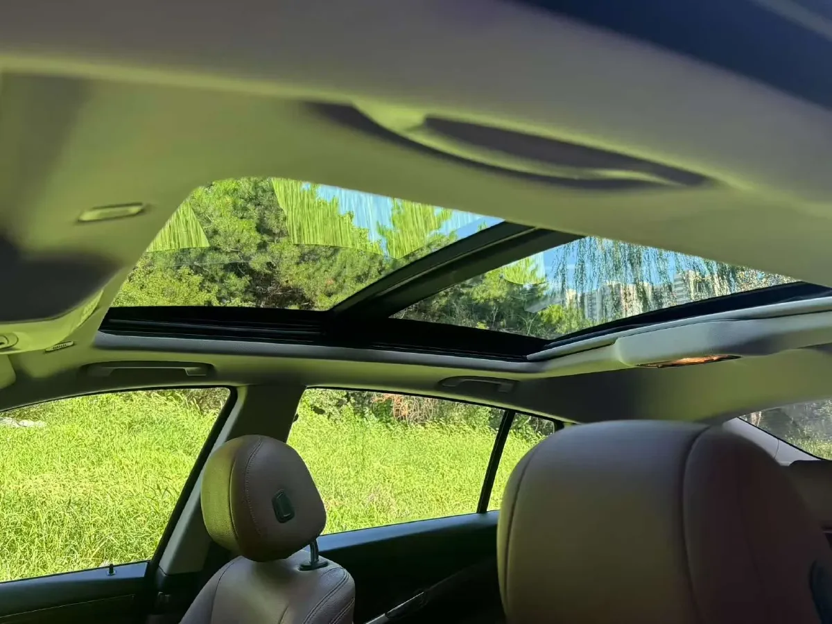 2014 BMW 5 Series GT 2.0T 245HP L4 8AT,autocango,china used car exporter,china ev exporter,chinese used car exporter,chinese used ev exporter