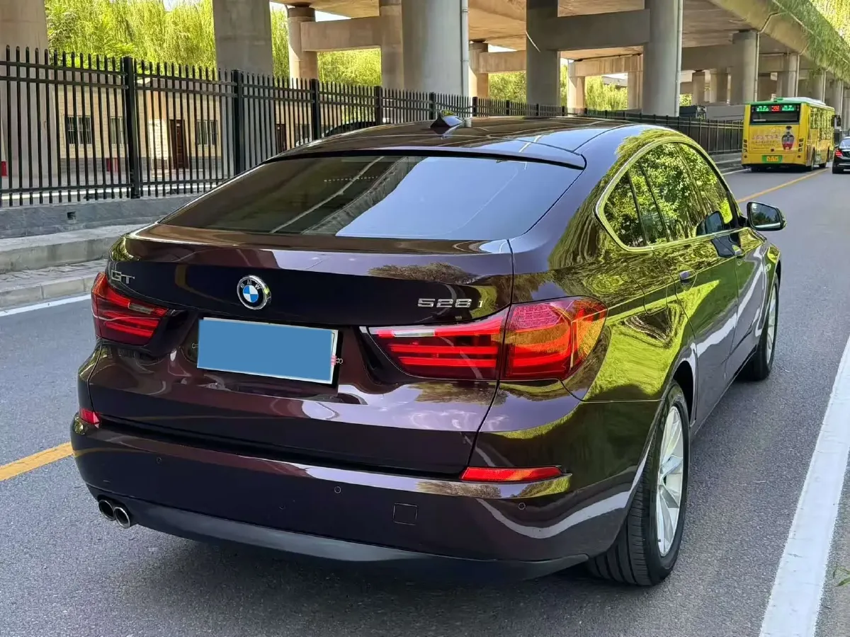 2014 BMW 5 Series GT 2.0T 245HP L4 8AT,autocango,china used car exporter,china ev exporter,chinese used car exporter,chinese used ev exporter