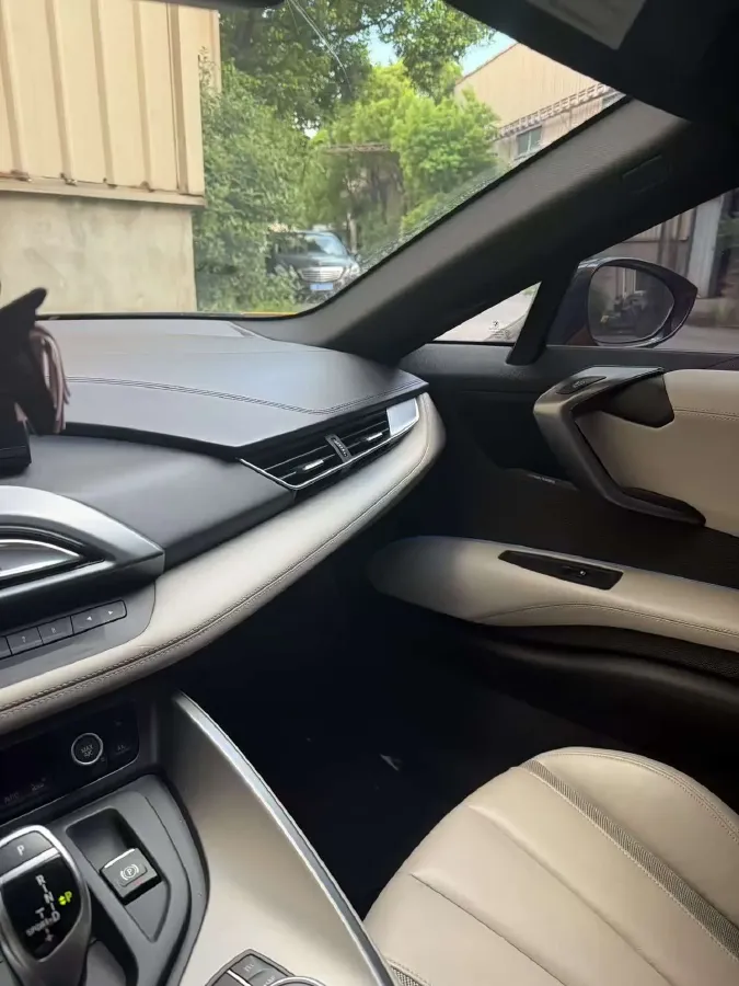 2014 BMW i8 1.5T 231HP L3 6AT PHEV 7.1KWH,autocango,china used car exporter,china ev exporter,chinese used car exporter,chinese used ev exporter