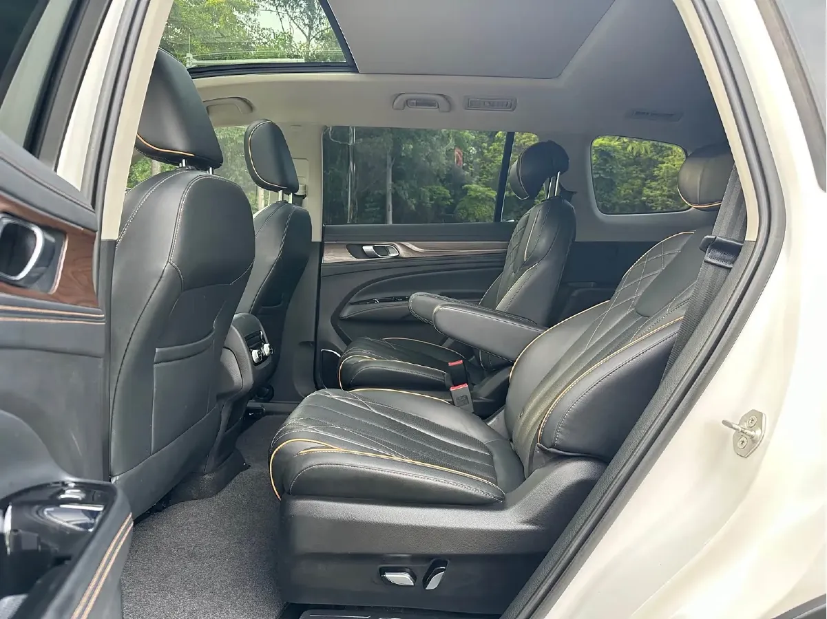 2021 Ford Equator 2.0T 224HP L4 6DCT,autocango,china used car exporter,china ev exporter,chinese used car exporter,chinese used ev exporter