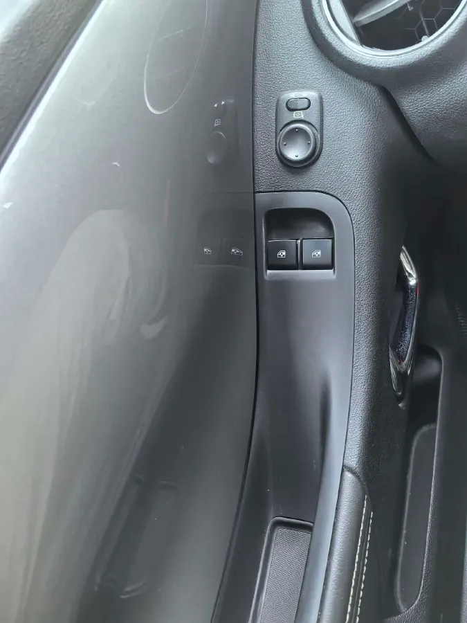 2011 Chevrolet Camaro 3.6L 292HP V6 6AT,autocango,china used car exporter,china ev exporter,chinese used car exporter,chinese used ev exporter