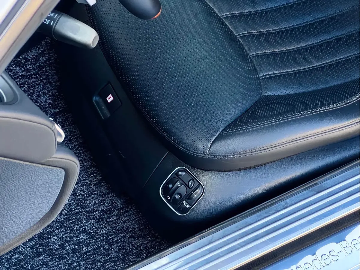 2008 Mercedes-Benz SL Class 3.5L 316HP V6 7AT,autocango,china used car exporter,china ev exporter,chinese used car exporter,chinese used ev exporter