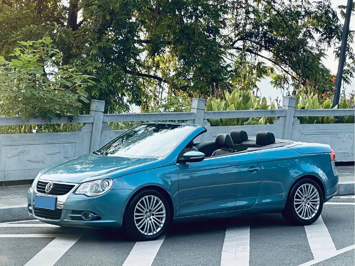 2010 Volkswagen Eos 2.0T 200HP L4 6DCT,autocango,china used car exporter,china ev exporter,chinese used car exporter,chinese used ev exporter