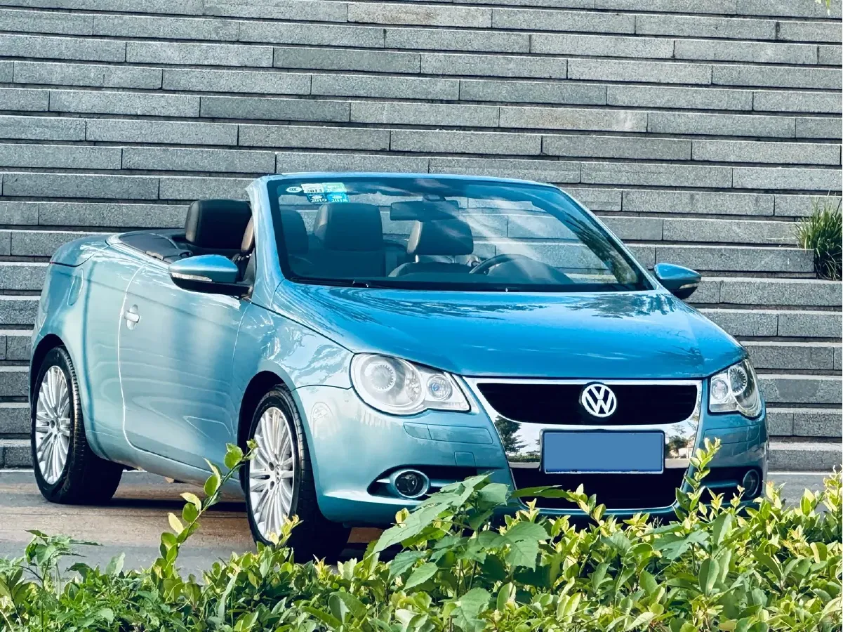 2010 Volkswagen Eos 2.0T 200HP L4 6DCT,autocango,china used car exporter,china ev exporter,chinese used car exporter,chinese used ev exporter