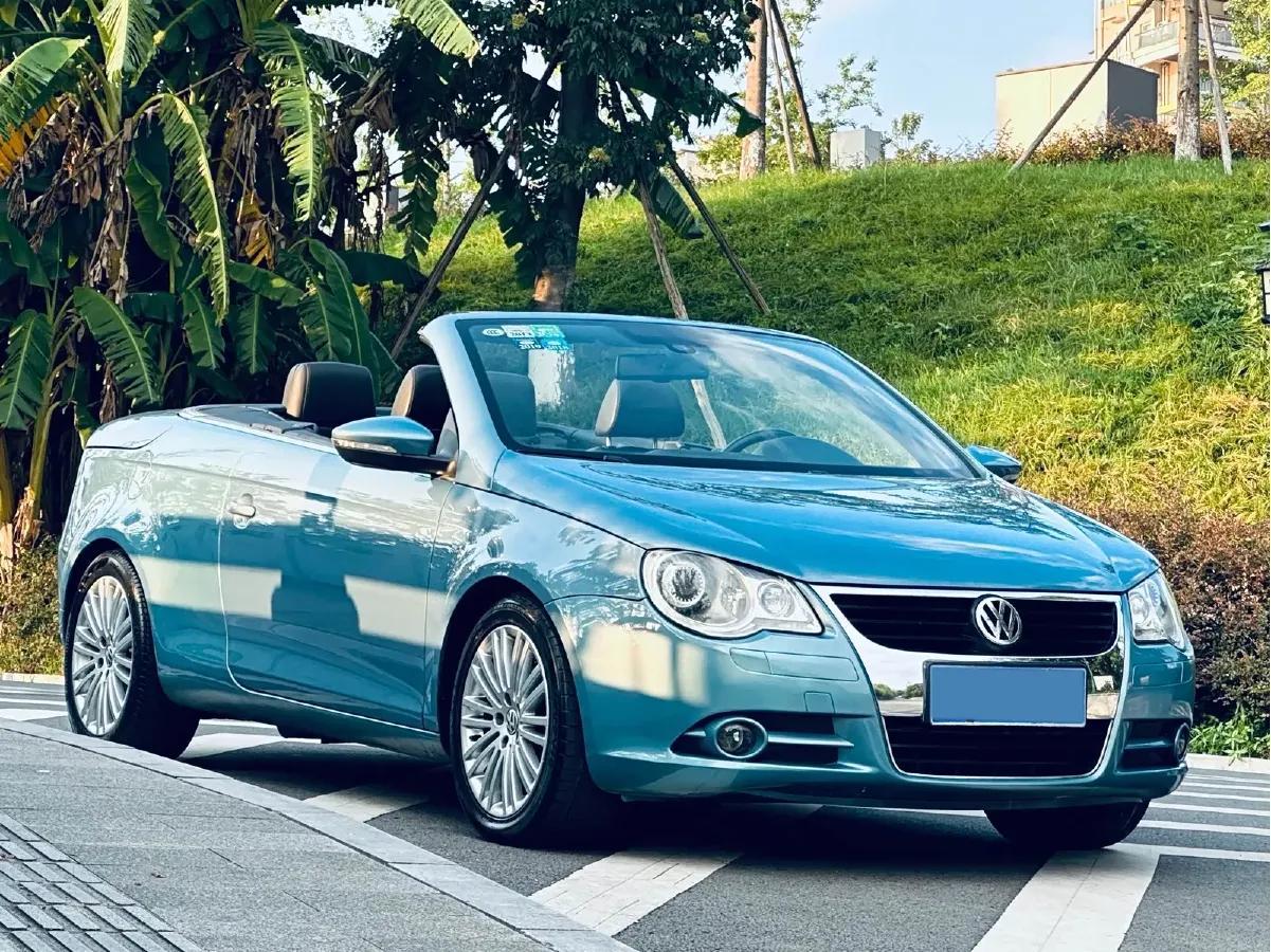 2010 Volkswagen Eos 2.0T 200HP L4 6DCT,autocango,china used car exporter,china ev exporter,chinese used car exporter,chinese used ev exporter