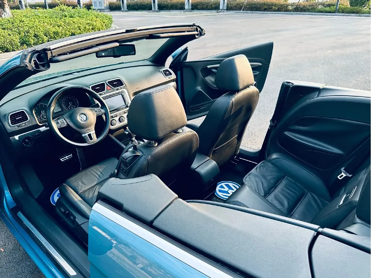 2010 Volkswagen Eos 2.0T 200HP L4 6DCT,autocango,china used car exporter,china ev exporter,chinese used car exporter,chinese used ev exporter