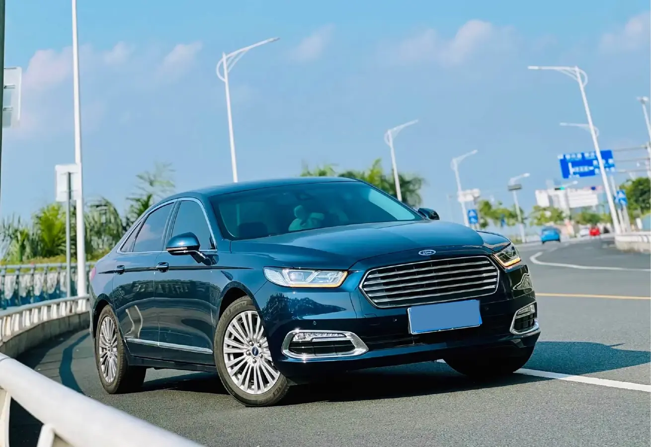 2017 Ford Taurus 2.0T 245HP L4 6AT