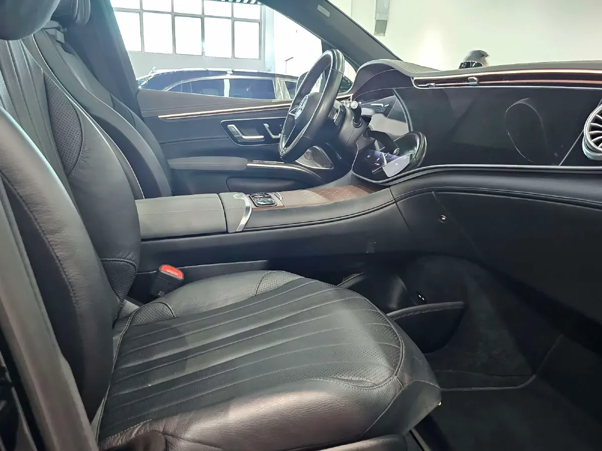 2023 Mercedes-Benz EQS SUV BEV 111.8KWH,autocango,china used car exporter,china ev exporter,chinese used car exporter,chinese used ev exporter