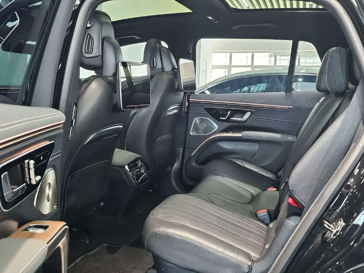 2023 Mercedes-Benz EQS SUV BEV 111.8KWH,autocango,china used car exporter,china ev exporter,chinese used car exporter,chinese used ev exporter