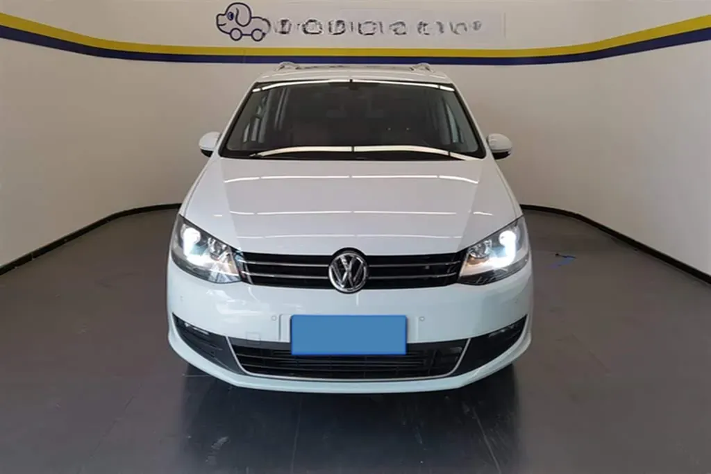 2018 Volkswagen Sharan 2.0T 220HP L4 6DCT,autocango,china used car exporter,china ev exporter,chinese used car exporter,chinese used ev exporter