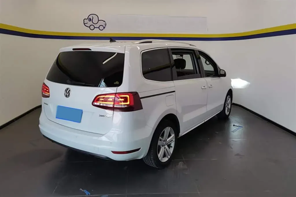 2018 Volkswagen Sharan 2.0T 220HP L4 6DCT,autocango,china used car exporter,china ev exporter,chinese used car exporter,chinese used ev exporter