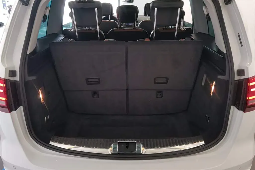 2018 Volkswagen Sharan 2.0T 220HP L4 6DCT,autocango,china used car exporter,china ev exporter,chinese used car exporter,chinese used ev exporter