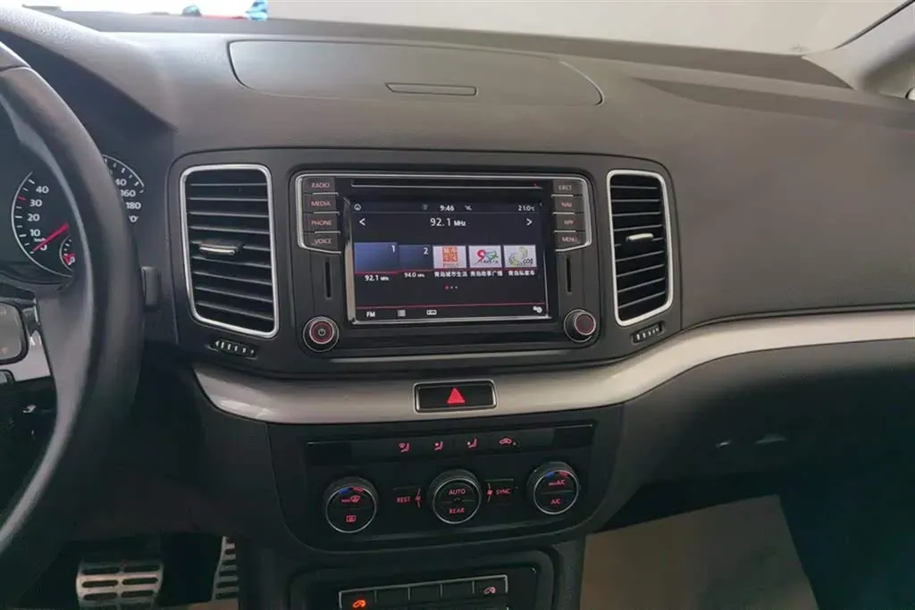 2018 Volkswagen Sharan 2.0T 220HP L4 6DCT,autocango,china used car exporter,china ev exporter,chinese used car exporter,chinese used ev exporter