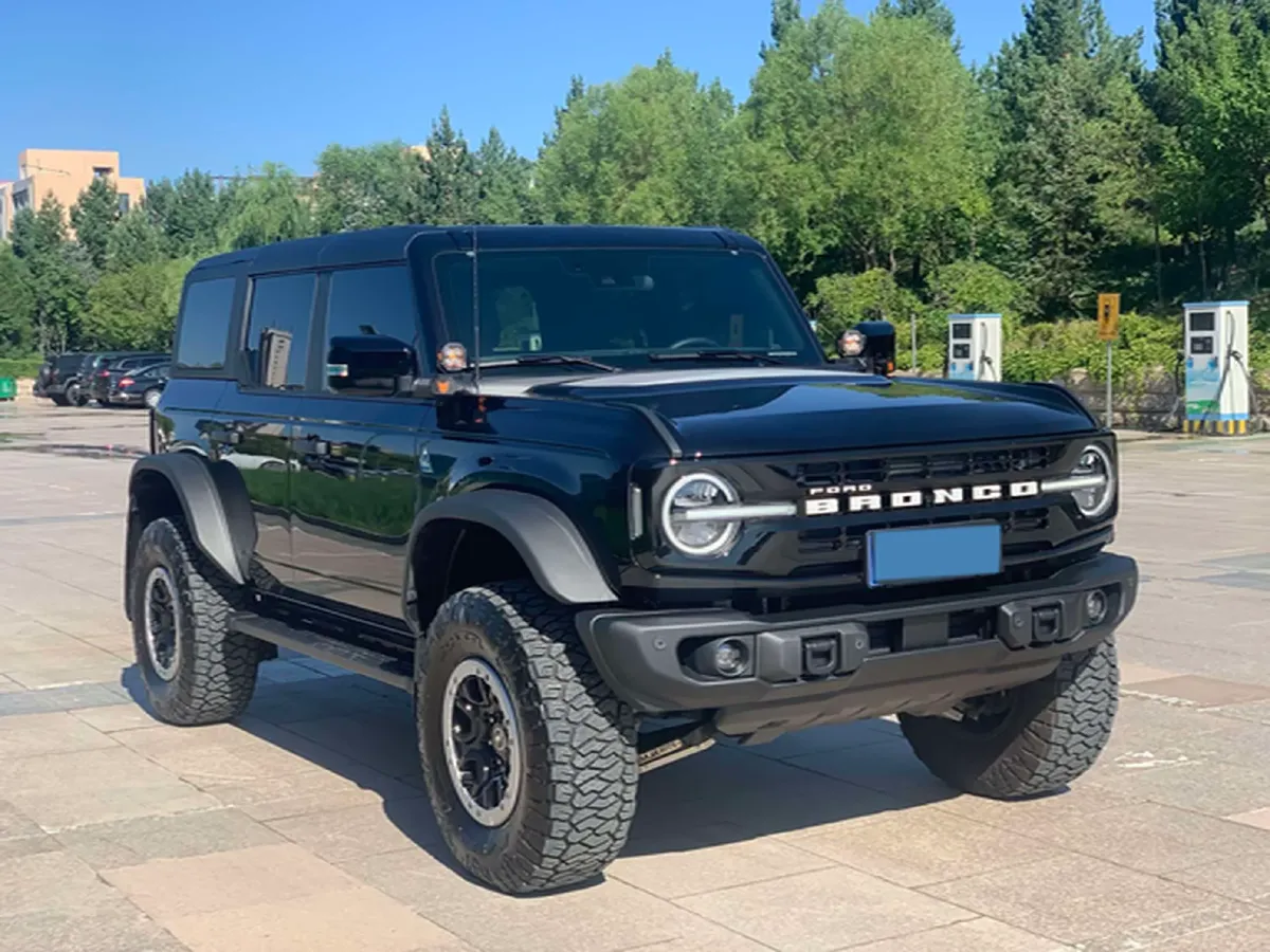2024 Ford Bronco 2.3T 275HP L4 10AT,autocango,china used car exporter,china ev exporter,chinese used car exporter,chinese used ev exporter