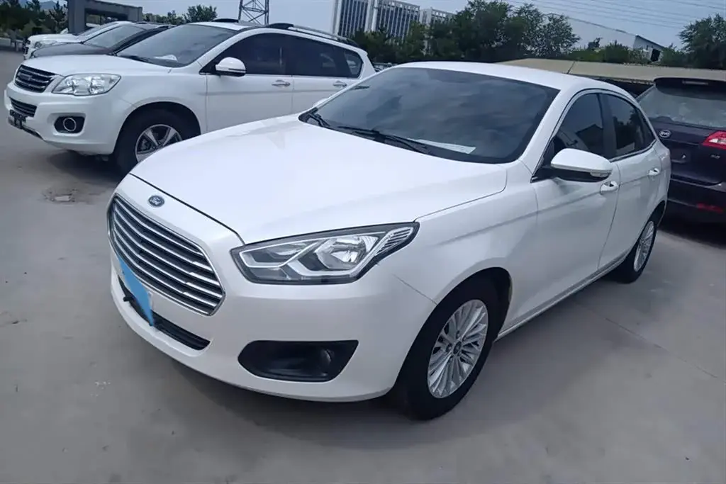 2015 Ford Escort 1.5L 113HP L4 5MT