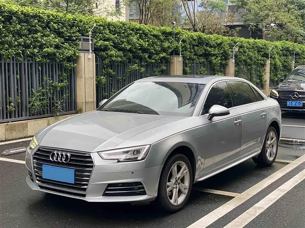 2019 Audi A4L 2.0T 190HP L4 7DCT