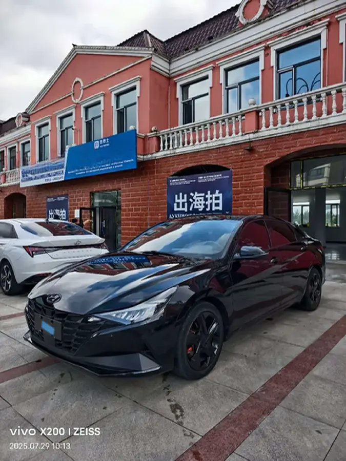 2022 Hyundai Elantra 1.5L 115HP L4 CVT