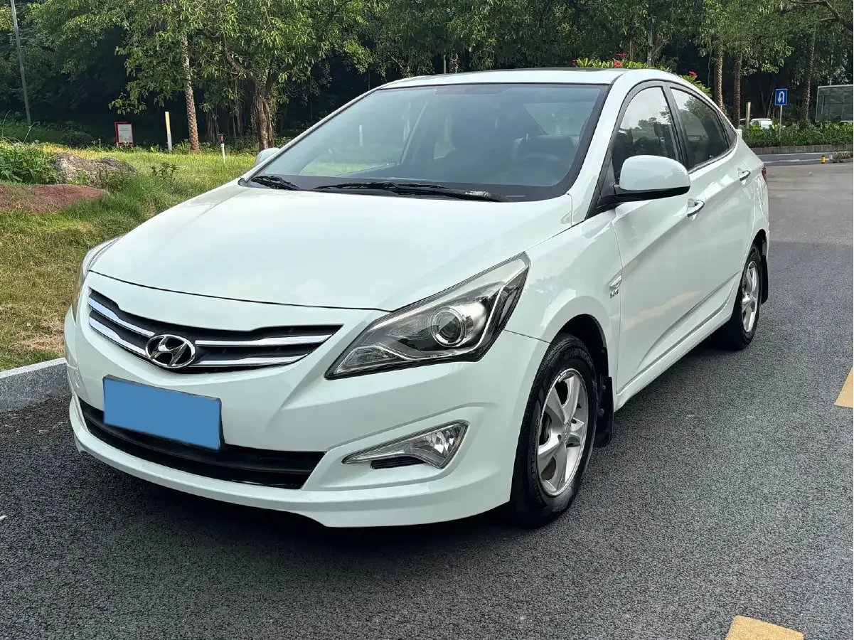 2014 Hyundai Reina 1.4L 107HP L4 4AT