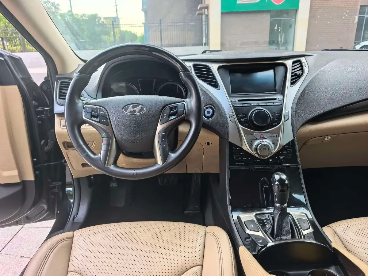 2011 Hyundai Azera 3.0L 250HP V6 6AT,autocango,china used car exporter,china ev exporter,chinese used car exporter,chinese used ev exporter