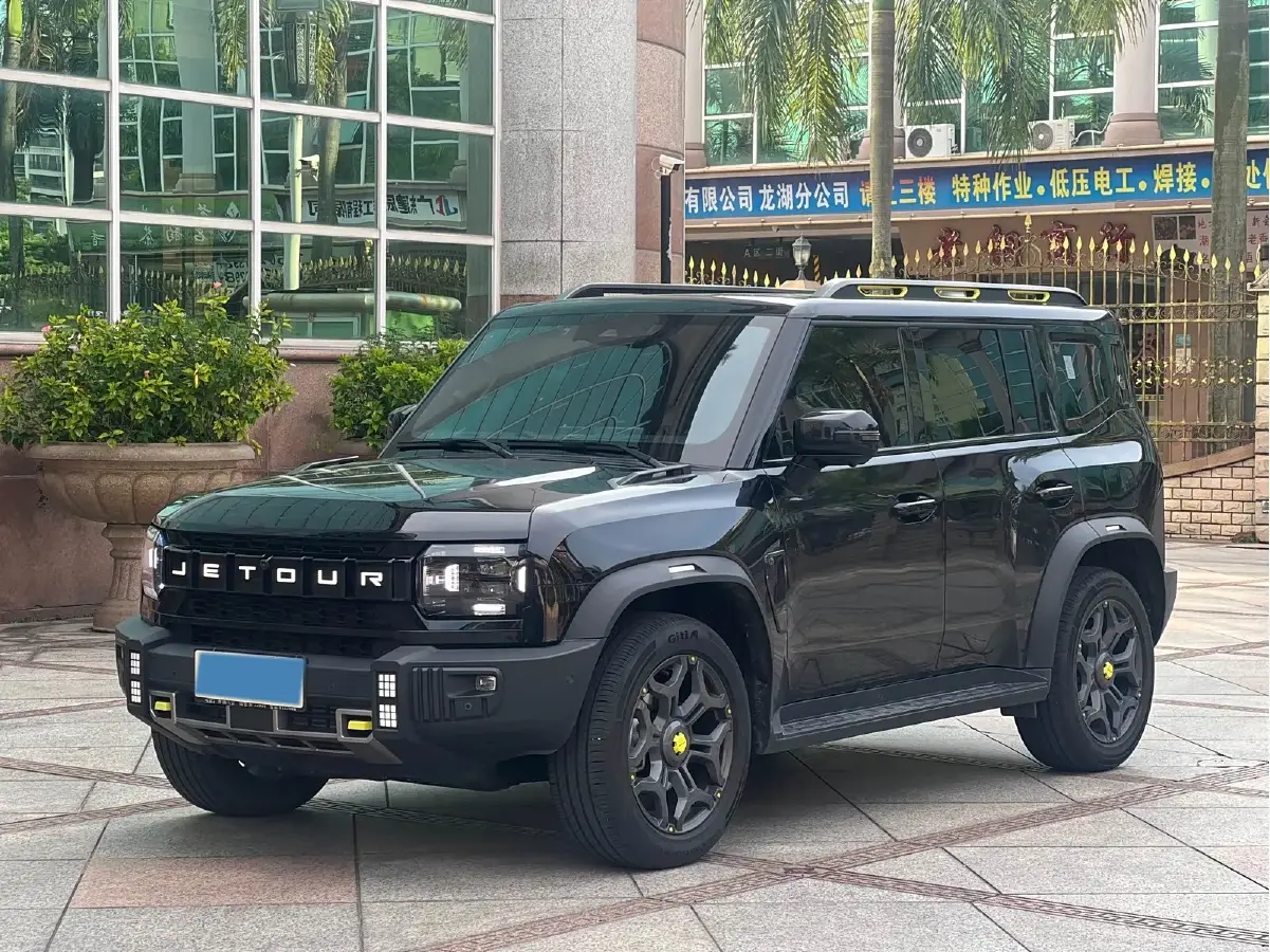 2023 Jetour Traveller 2.0T 254HP L4 7DCT