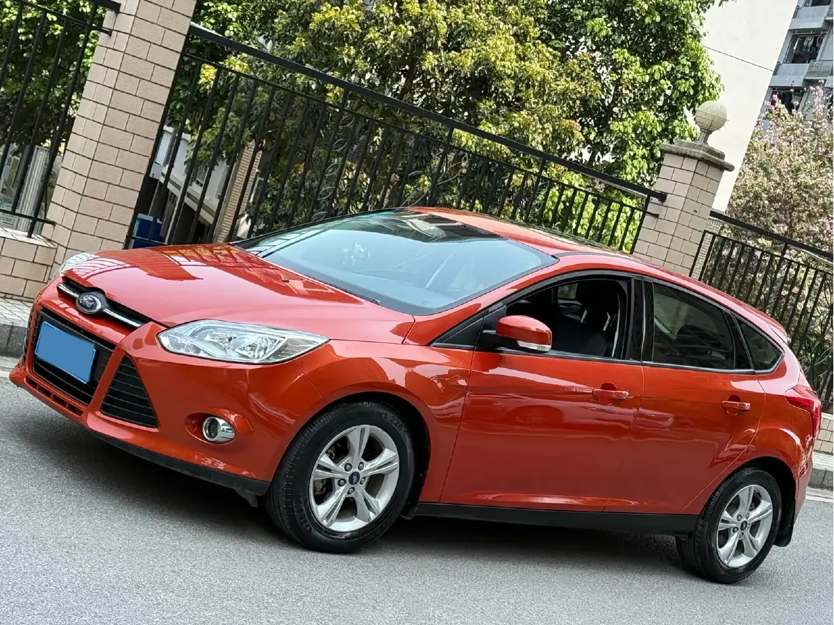 2012 Ford Focus 1.6L 125HP L4 6DCT