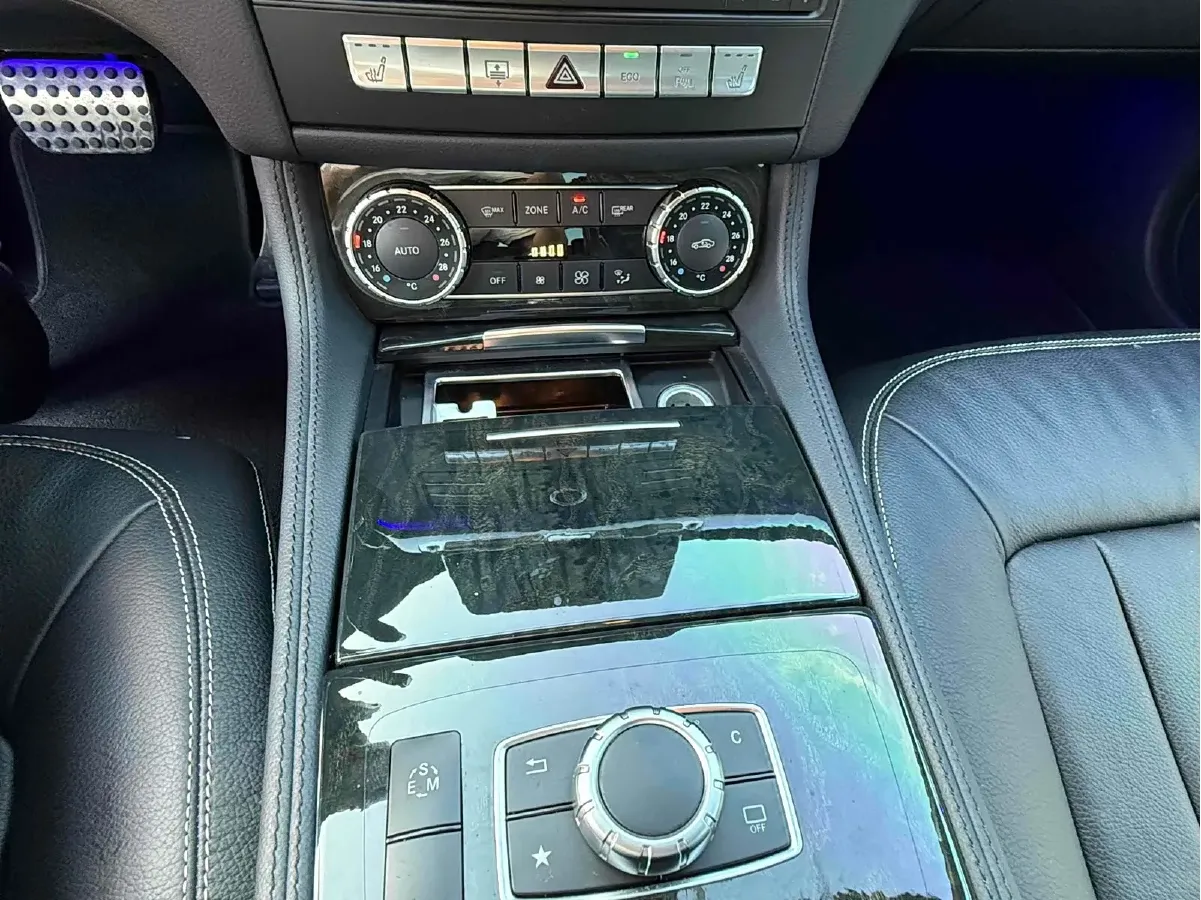 2017 Mercedes-Benz CLS Class 3.0T 272HP V6 9AT,autocango,china used car exporter,china ev exporter,chinese used car exporter,chinese used ev exporter