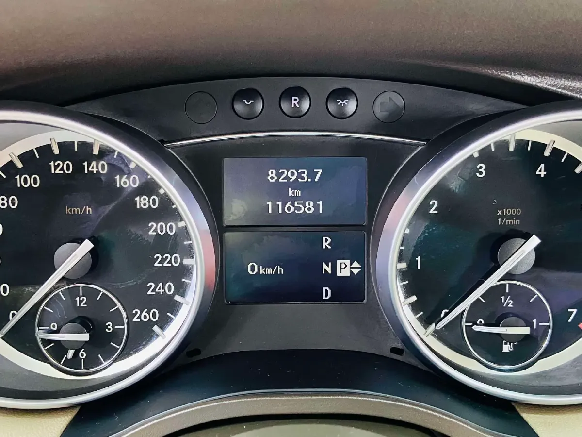 2017 Mercedes-Benz R Class 3.0T 272HP V6 7AT,autocango,china used car exporter,china ev exporter,chinese used car exporter,chinese used ev exporter